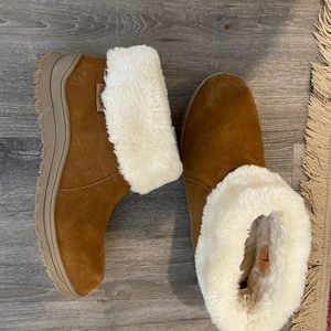 Great condition! Only worn once or twice. Little snug for me.